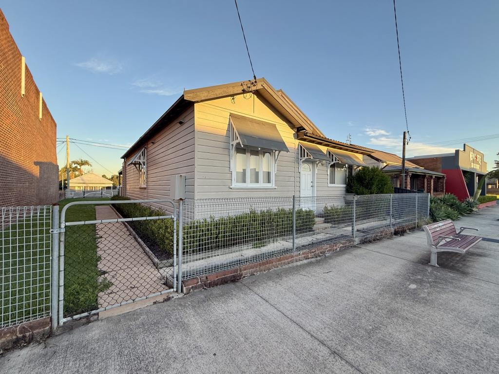 147 Brunker Rd, Adamstown, NSW 2289