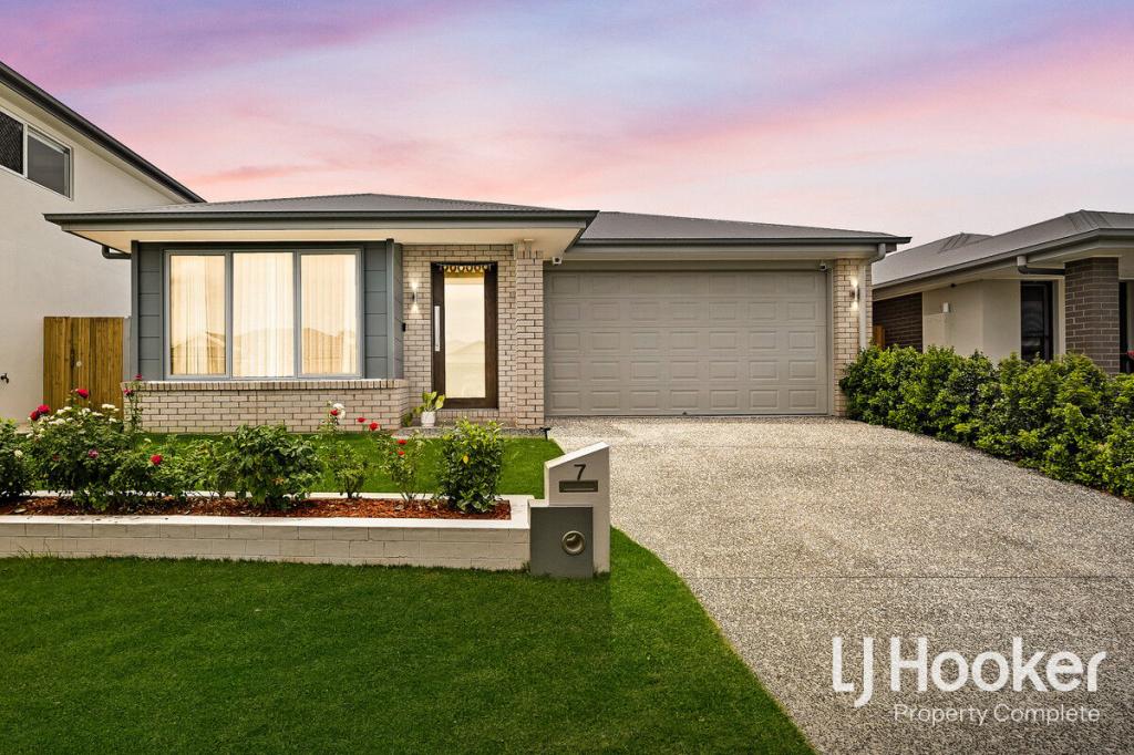7 Snowdonia Cres, Yarrabilba, QLD 4207