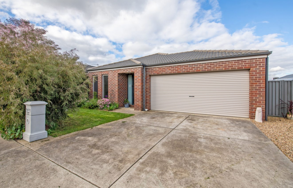 17 Brahman Dr, Delacombe, VIC 3356