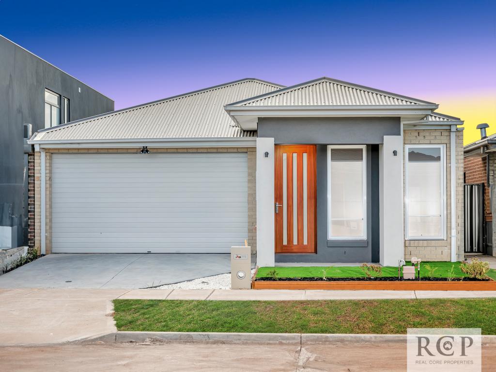 12 HUNTINGFIELD ST, THORNHILL PARK, VIC 3335