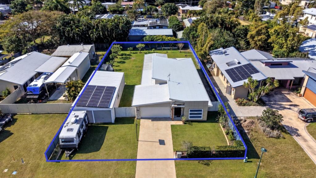 17 CASTAWAY CT, TOOGOOM, QLD 4655