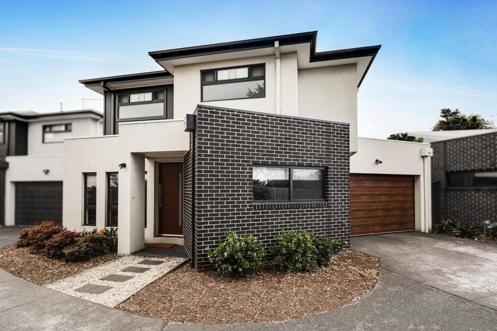 2/8 Dunnell Rise, Berwick, VIC 3806