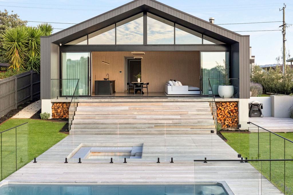 67 Bradford Rd, Mount Martha, VIC 3934