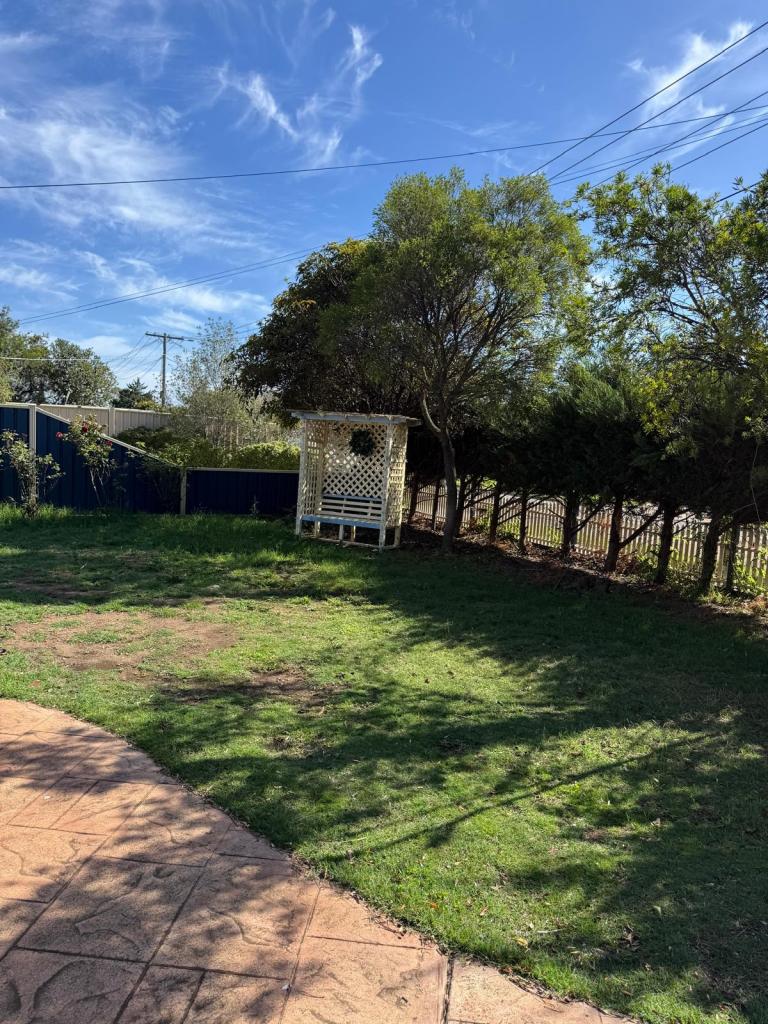 9 Stewart Cres, Rockbank, VIC 3335