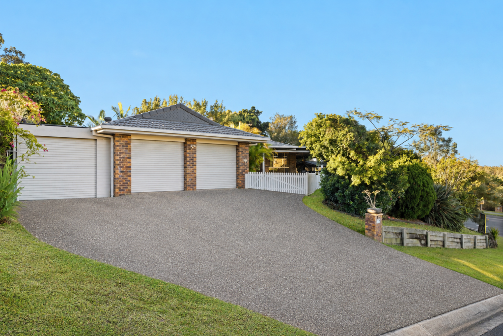136 Mildura Dr, Helensvale, QLD 4212
