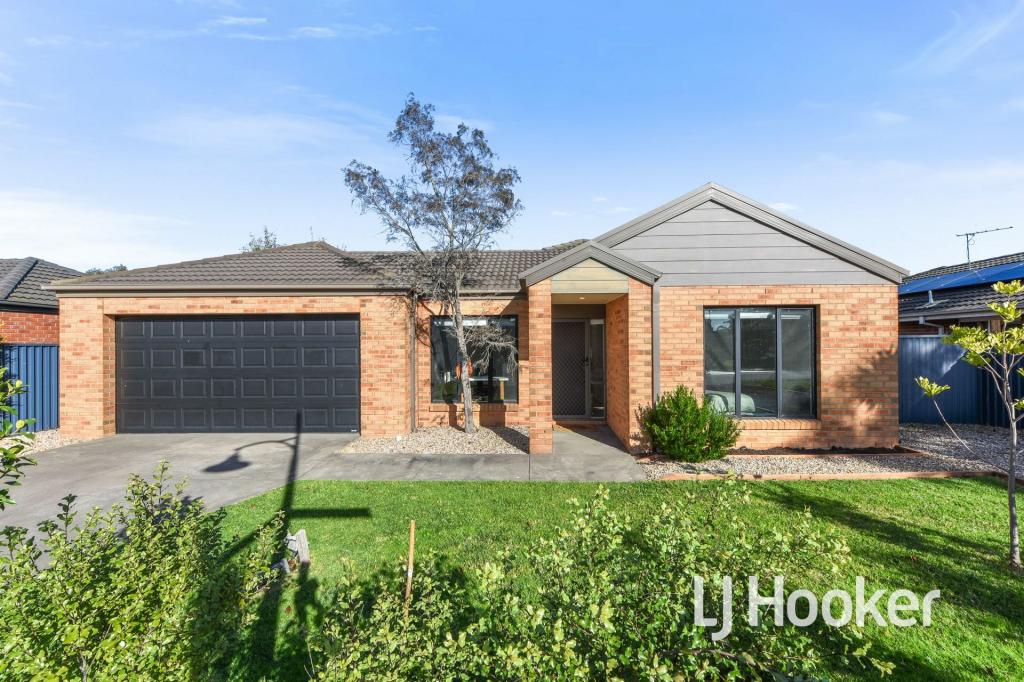 31 SCARLET CRES, PAKENHAM, VIC 3810