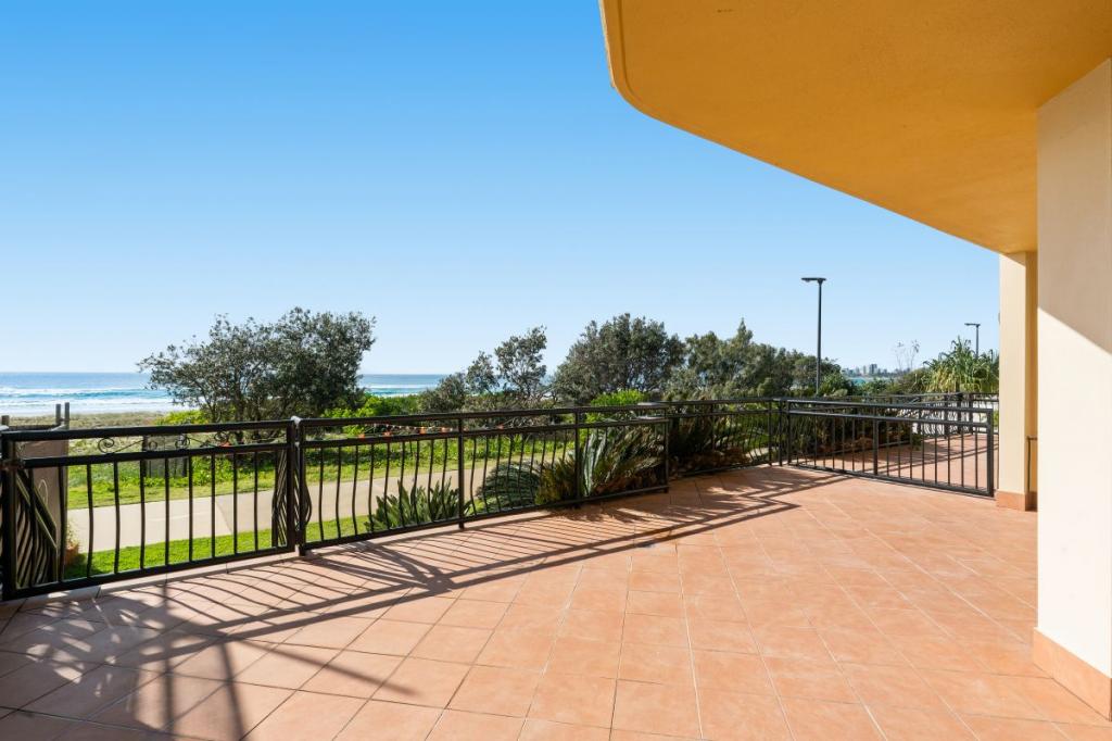 1/305 Golden Four Dr, Bilinga, QLD 4225