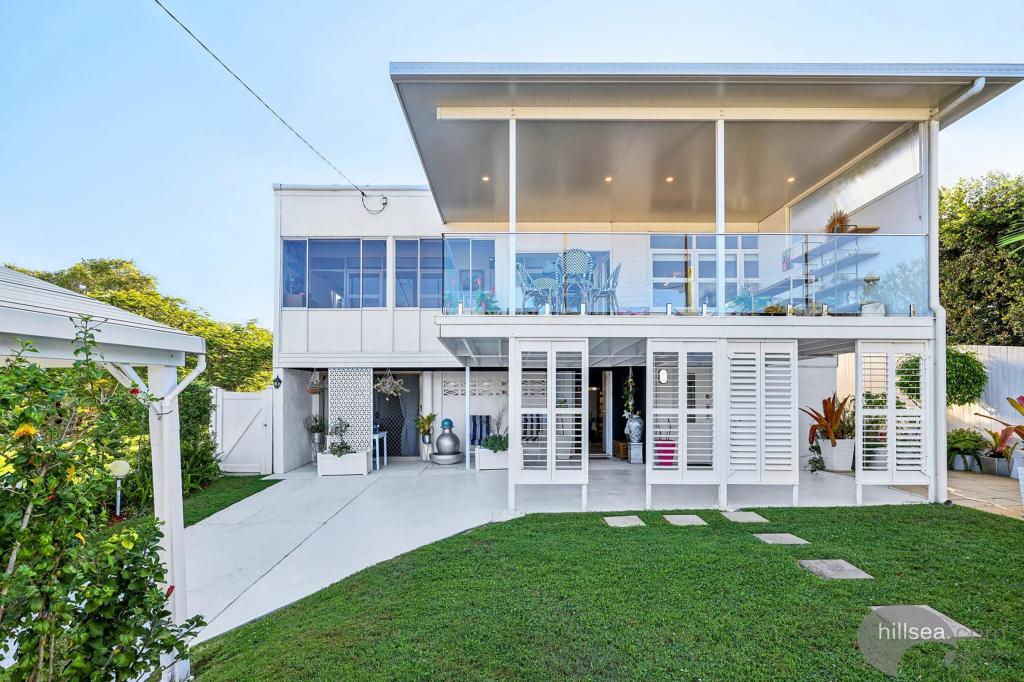 4 Wilson St, Labrador, QLD 4215