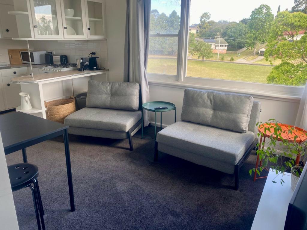 Flat 1/2 Girraween Cres, Bega, NSW 2550