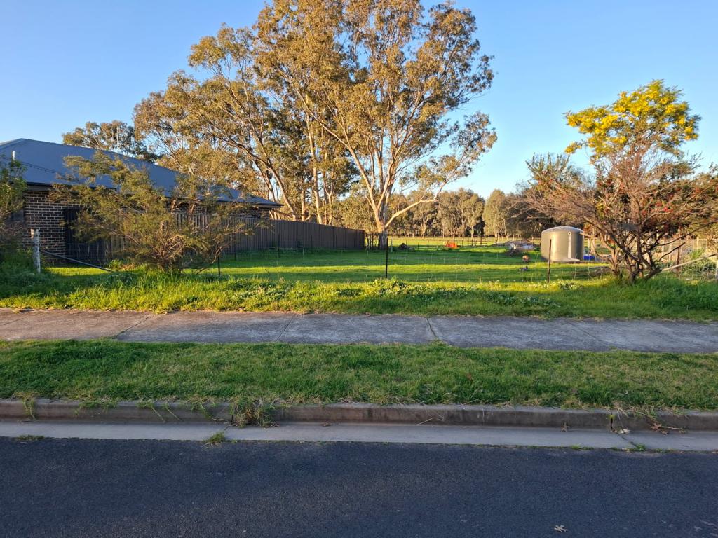 2 Pinkstone Ave, Cootamundra, NSW 2590