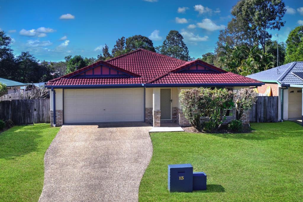 13 Heatherdale Ct, Little Mountain, QLD 4551