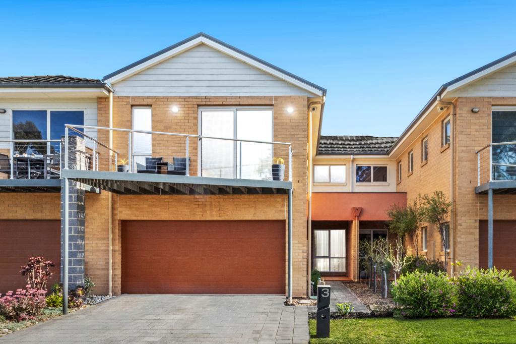 3 Wolstenholme Gdns, Bonbeach, VIC 3196