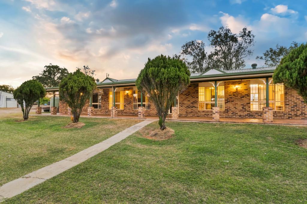 3 West St, Gracemere, QLD 4702