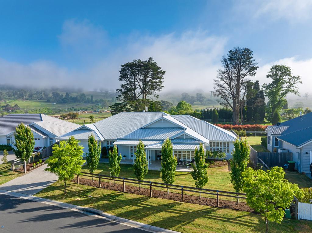 53 Sir James Fairfax Cct, Bowral, NSW 2576