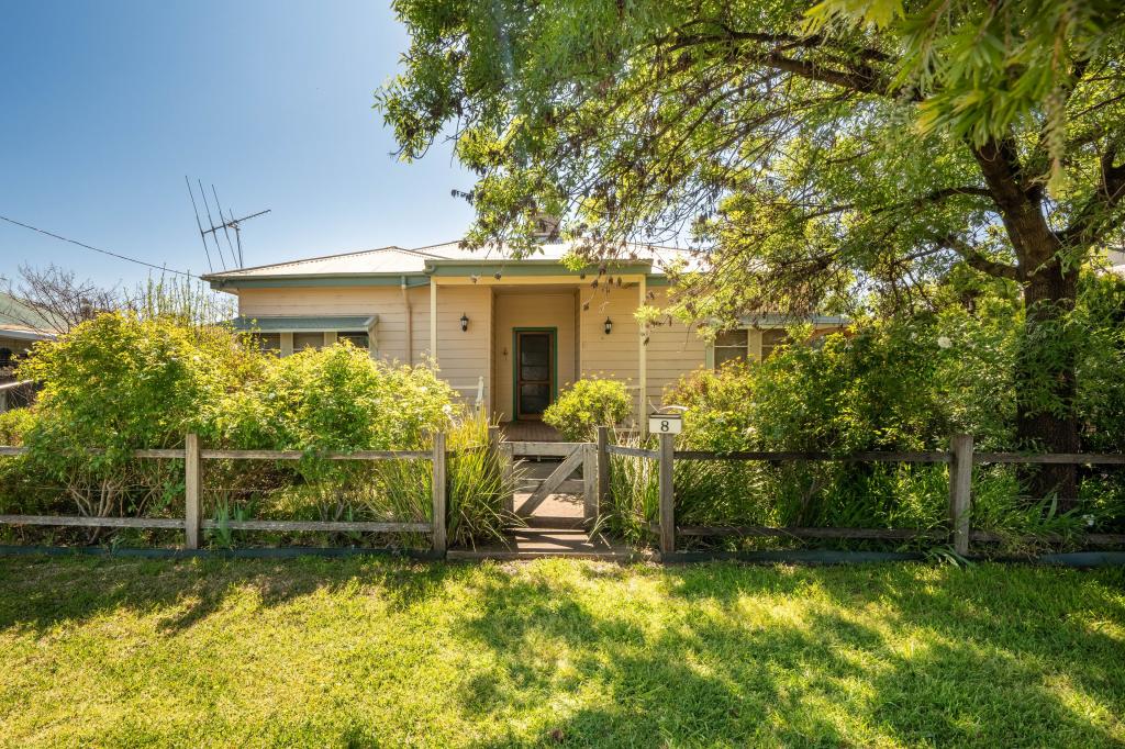 8 Oxford St, Forbes, NSW 2871