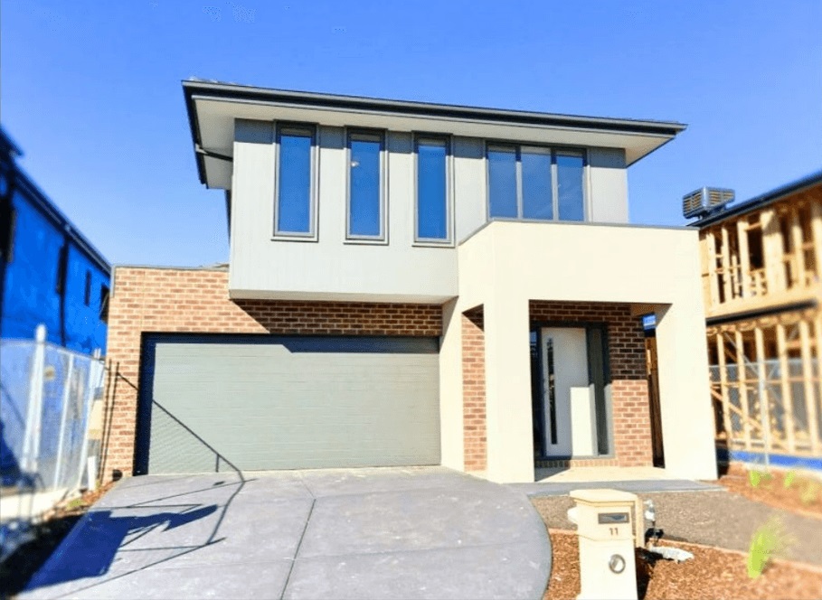 11 DINGO ST, POINT COOK, VIC 3030