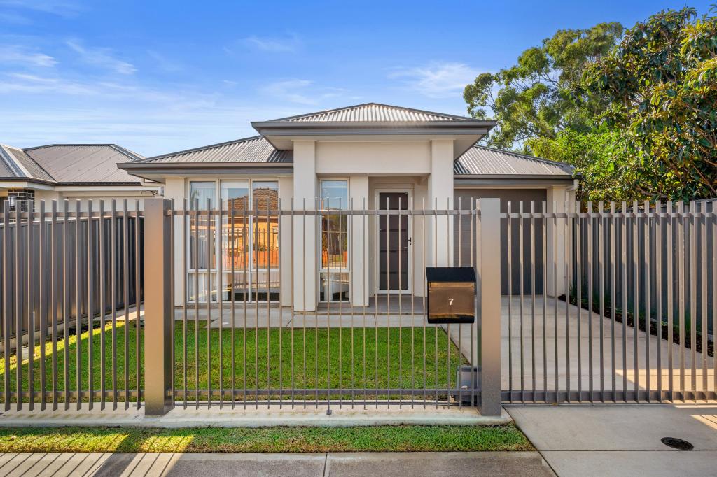 7 Weroona Ave, Park Holme, SA 5043