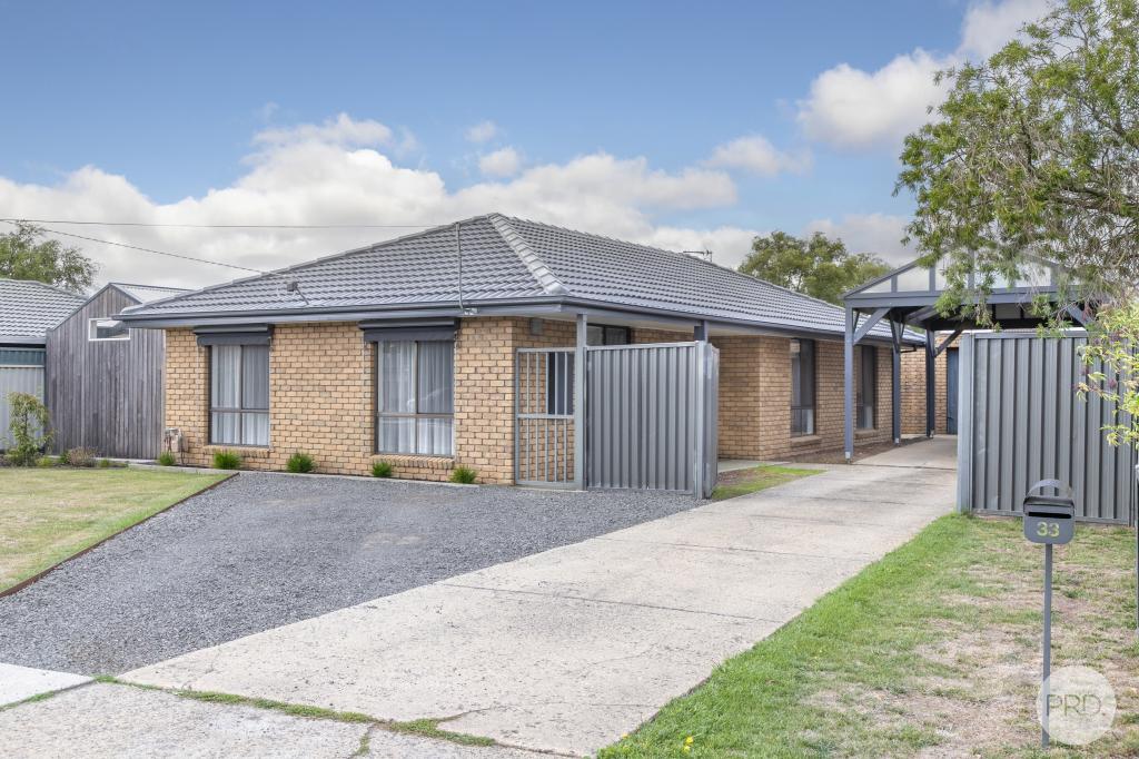 33 Kowree Cres, Sebastopol, VIC 3356