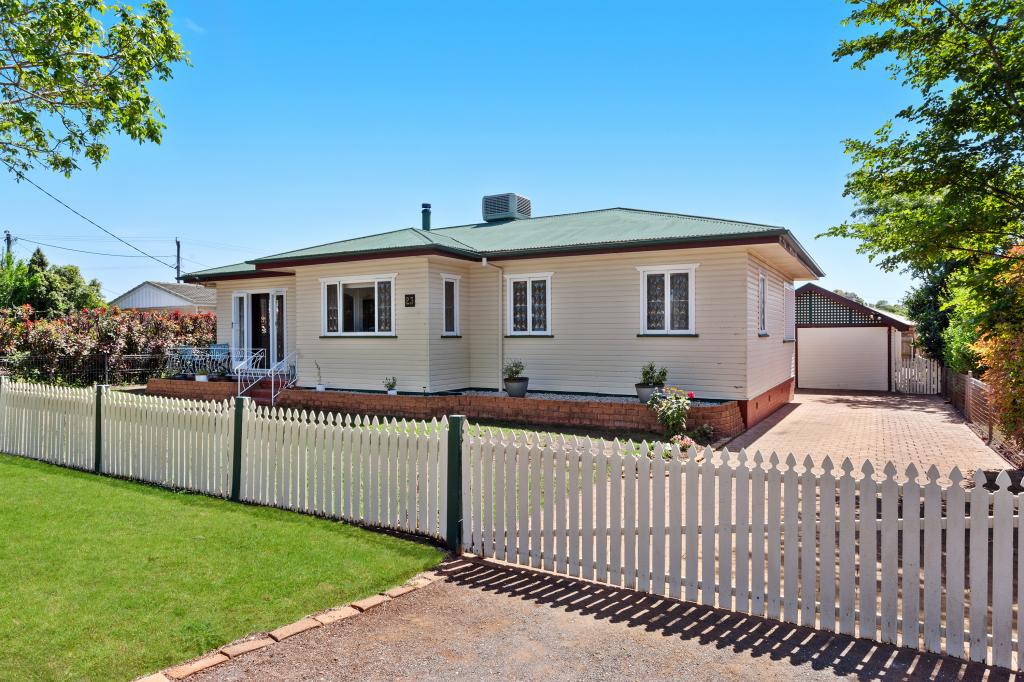 23 STEHN ST, HARRISTOWN, QLD 4350