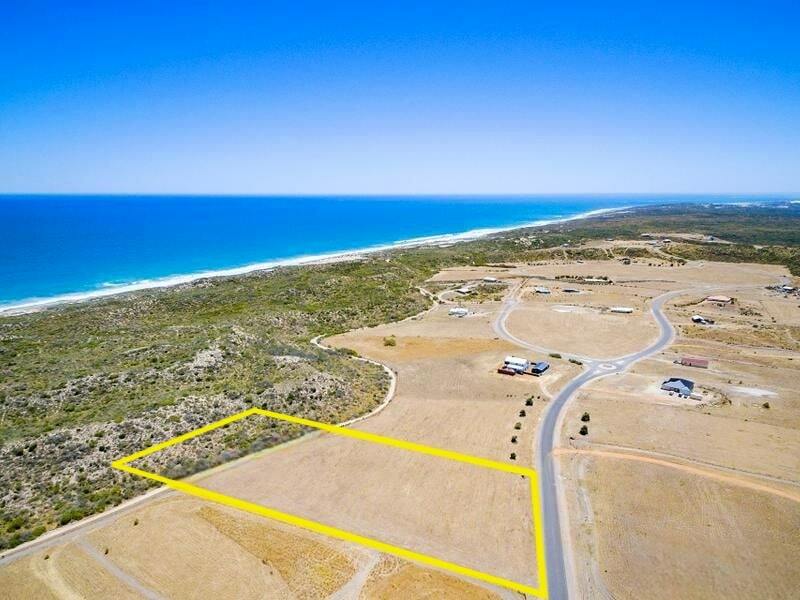 23 African Reef Bvd, Greenough, WA 6532