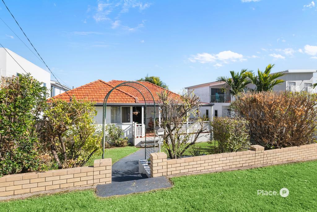 24 Arrol St, Camp Hill, QLD 4152