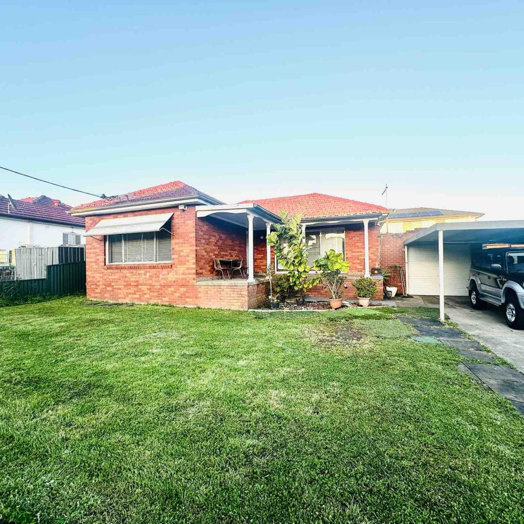 8a Wenden St, Fairfield, NSW 2165