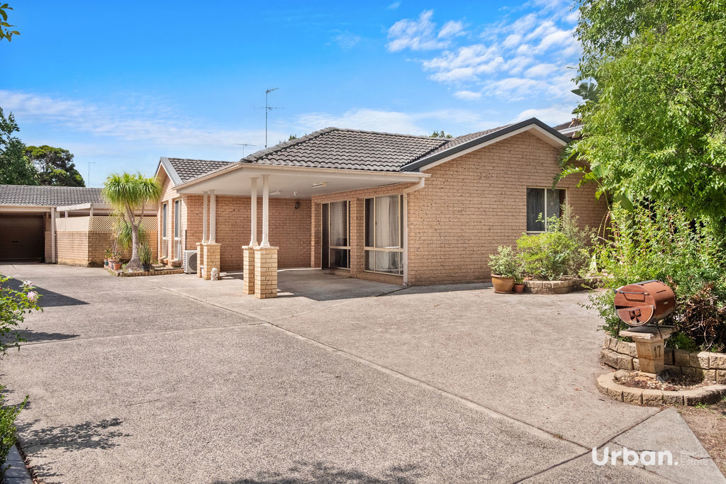 17 Fullerton Cres, Bligh Park, NSW 2756