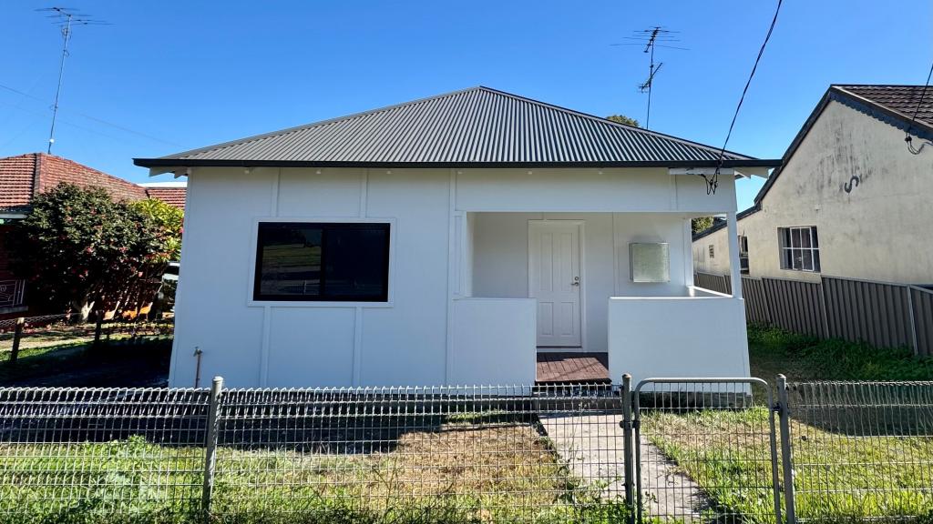 13 MAMRE RD, ST MARYS, NSW 2760
