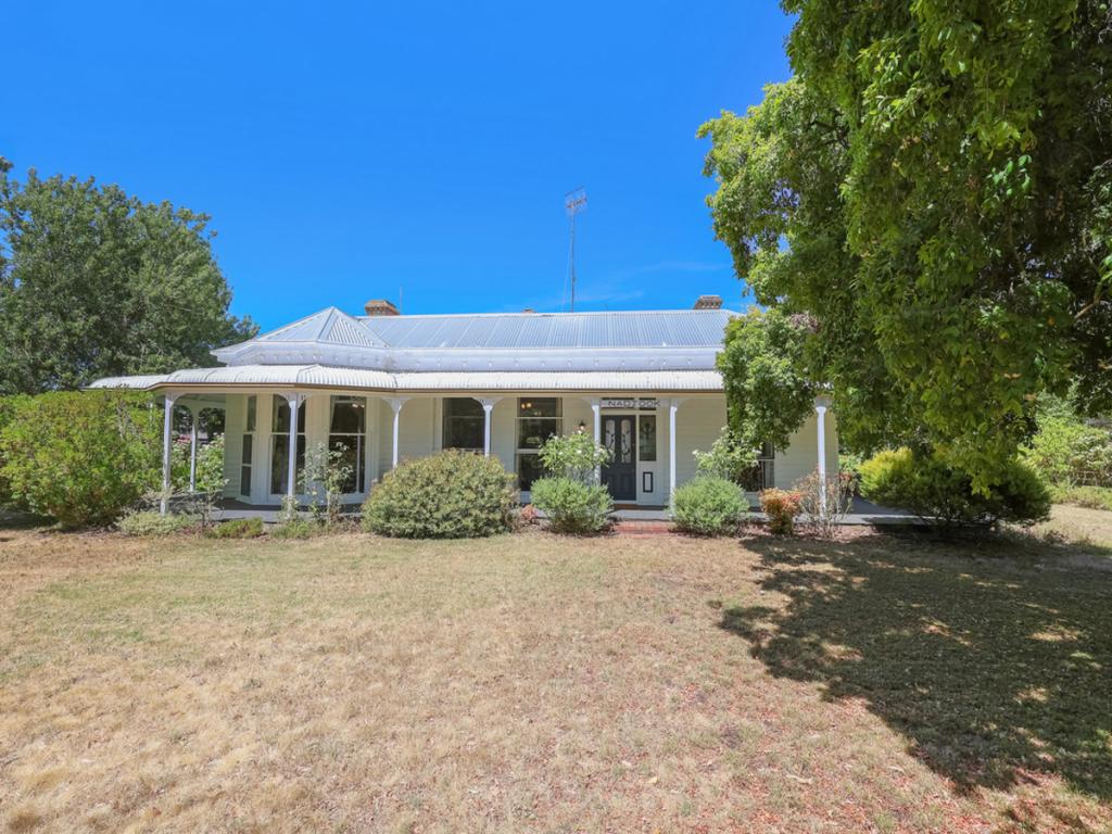 1 Boorook St, Mortlake, VIC 3272