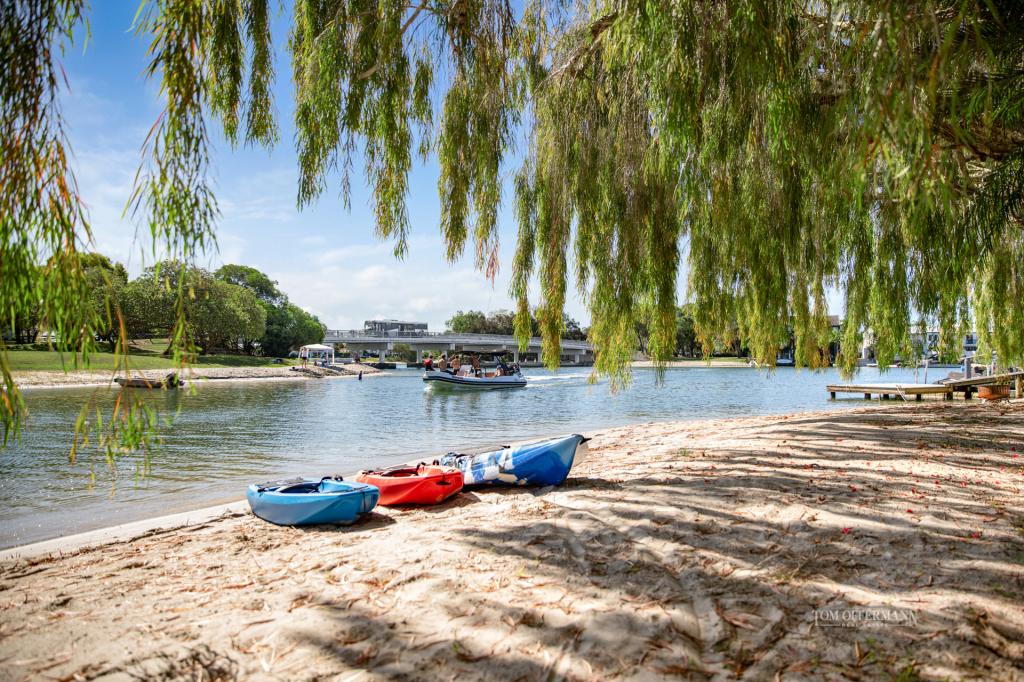 19 WYUNA DR, NOOSAVILLE, QLD 4566