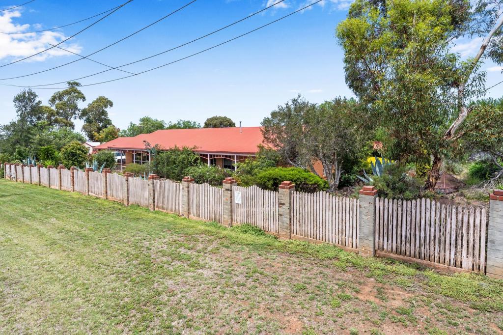 10 Barry St, Maddingley, VIC 3340