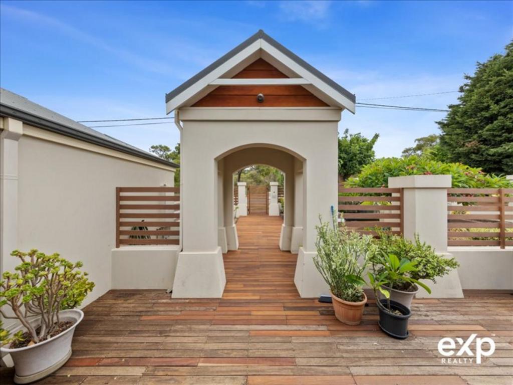 Contact agent for address, MEDINA, WA 6167