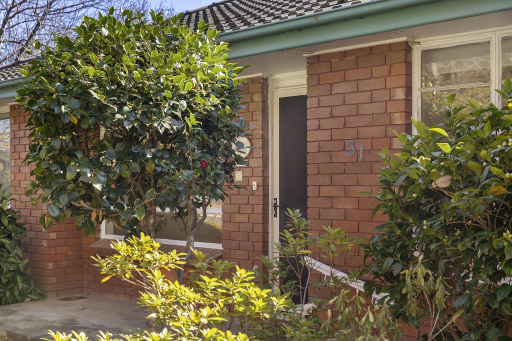 31 Irvine St, Watson, ACT 2602