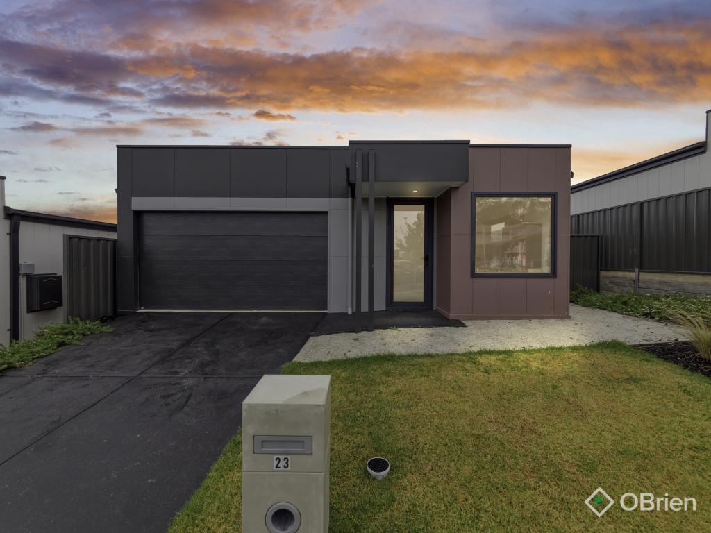 23 Verbier Rd, Pakenham, VIC 3810