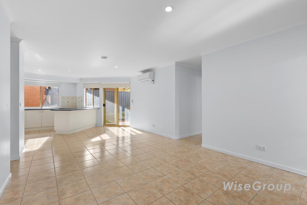 34 Sandalwood Dr, Narre Warren, VIC 3805