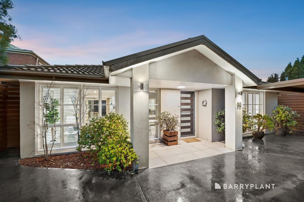 10 Jenola Pde, Wantirna South, VIC 3152