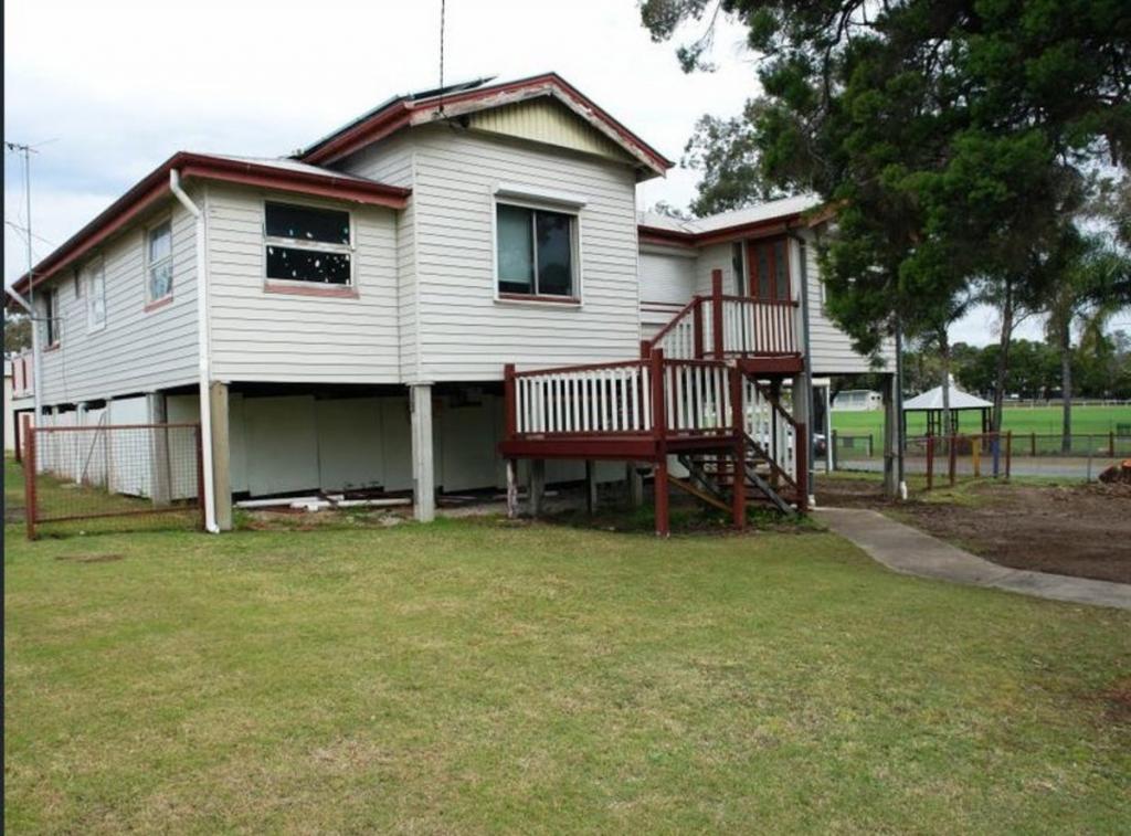 13 Brisbane Rd, Ebbw Vale, QLD 4304