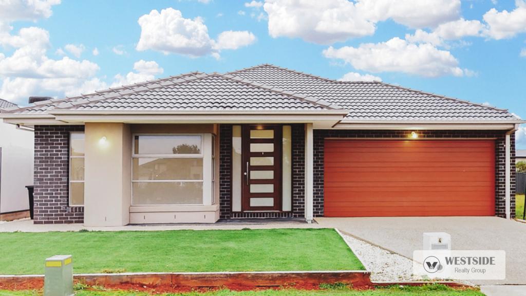 4 MARUNS PL, STRATHTULLOH, VIC 3338