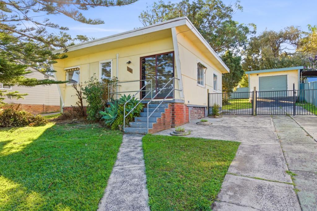 63 Albatross Rd, Berkeley Vale, NSW 2261
