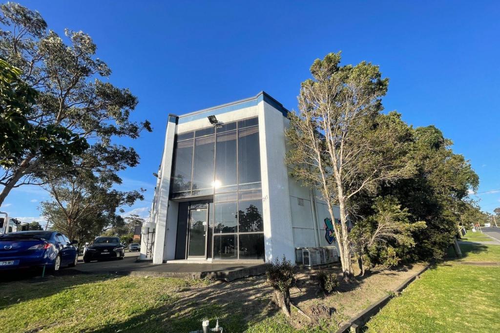 1/247 NOLAN ST, UNANDERRA, NSW 2526