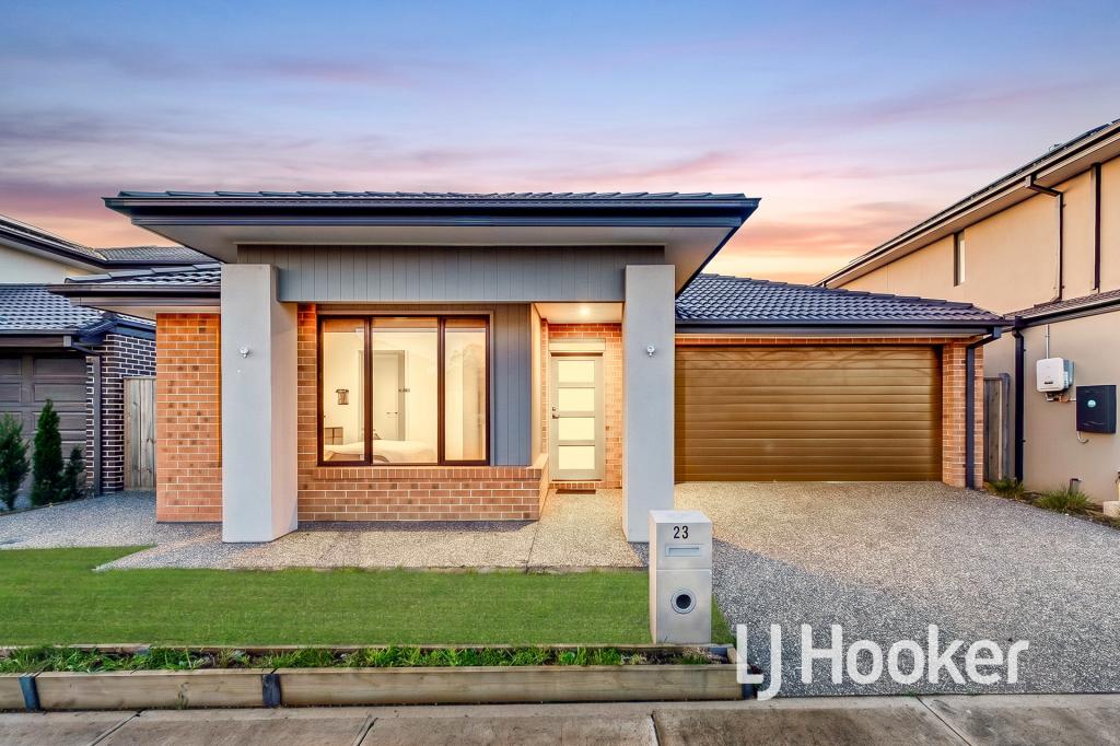 23 CHITTAGONG DR, CLYDE NORTH, VIC 3978