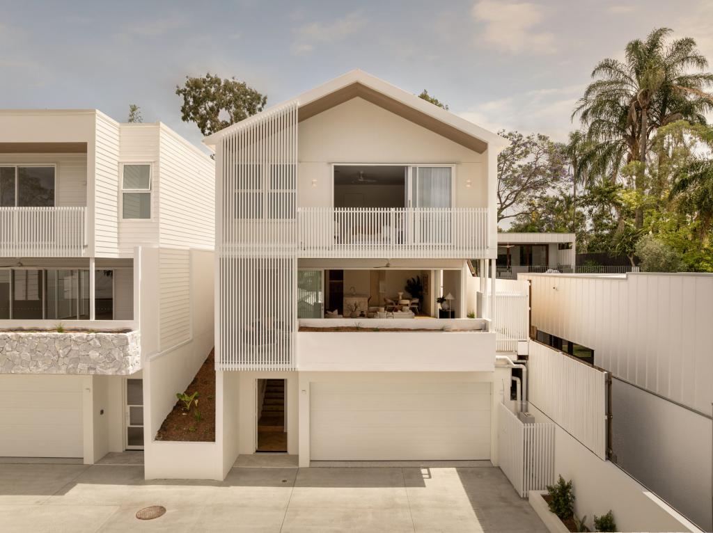 15A VICTORIA CRES, TOOWONG, QLD 4066