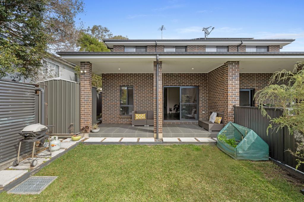 33a Oliver St, Heathcote, NSW 2233