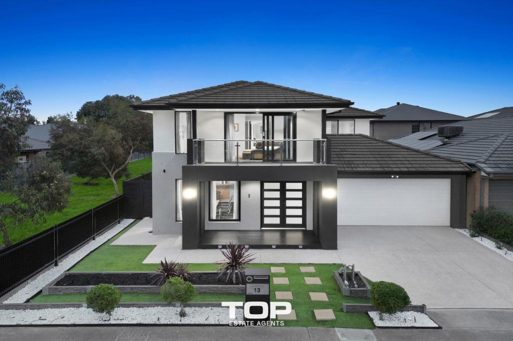 13 Tamarind Rd, Cranbourne North, VIC 3977