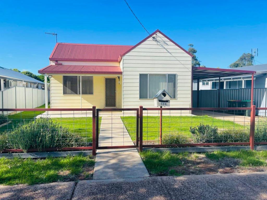 144 Bathurst St, Condobolin, NSW 2877