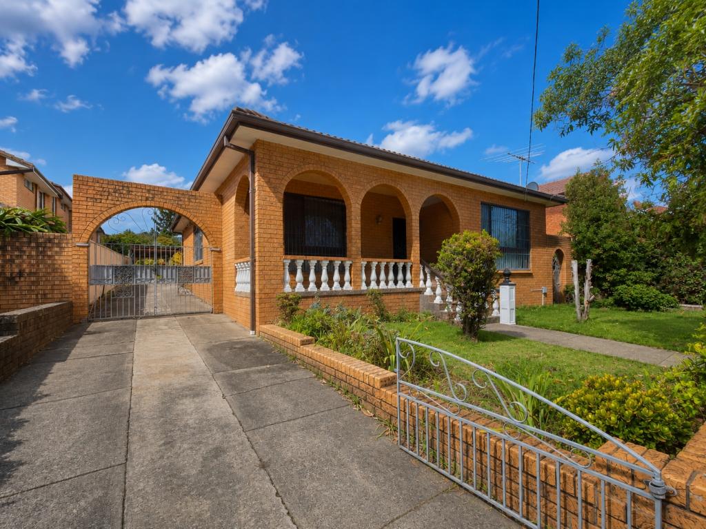 27 Lidbury St, Berala, NSW 2141