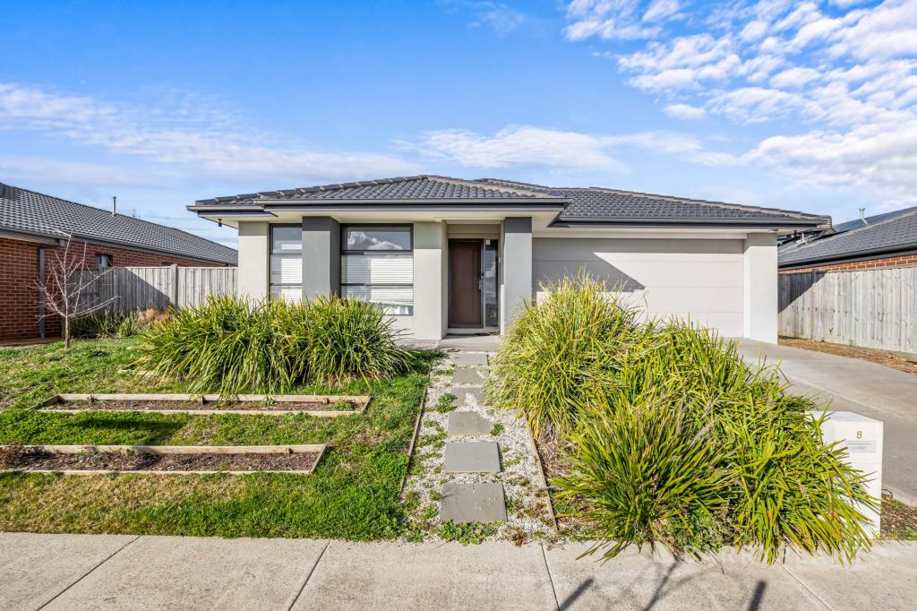 8 MERIBEL ST, WINTER VALLEY, VIC 3358