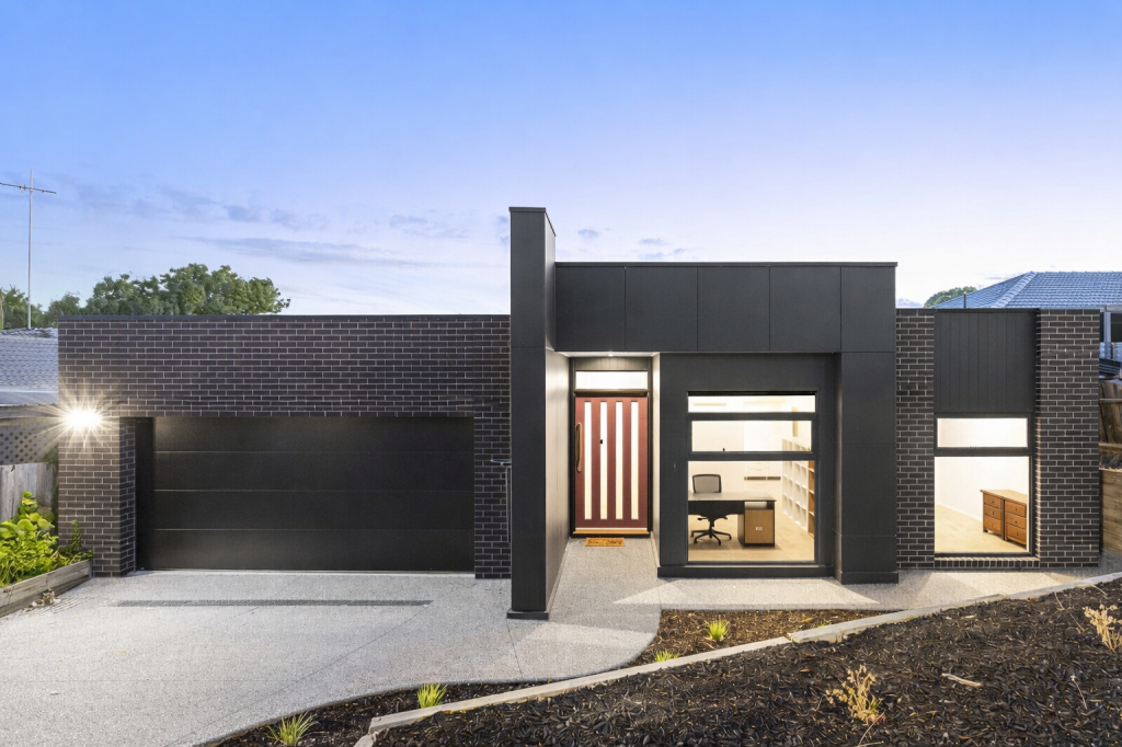 65 Oberon Dr, Belmont, VIC 3216