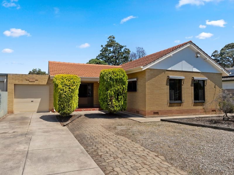 13 Thorne Cres, Mitchell Park, SA 5043