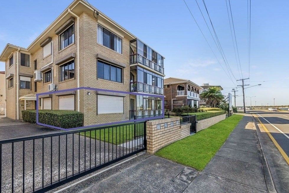 1/254 Marine Pde, Labrador, QLD 4215